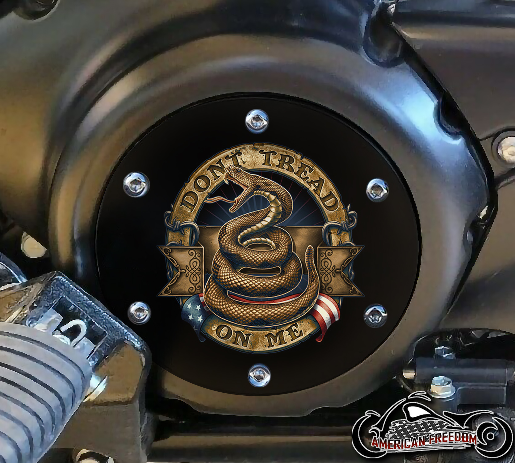 SUZUKI M109R Derby/Engine Cover - Don't Tread On Me Ribbons